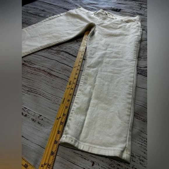 Women’s Levi’s White Denim Boyfriend Jeans - Picture 3 of 10